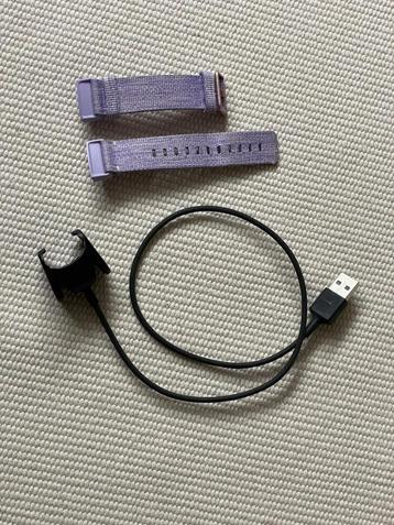 Fitbit charge 4 - oplaadkabel en bandje beschikbaar voor biedingen