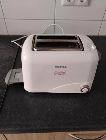 Broodrooster Tefal. Koude buitenwand! beschikbaar voor biedingen