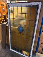 Grote glas en lood raam, Ophalen