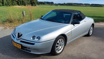 Alfa Romeo Spider 2.0 Twin Spark 16V 1999 Grijs beschikbaar voor biedingen