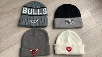 Setje Beanies 3 x chicago Bulls en 1 maal Carhartt beschikbaar voor biedingen