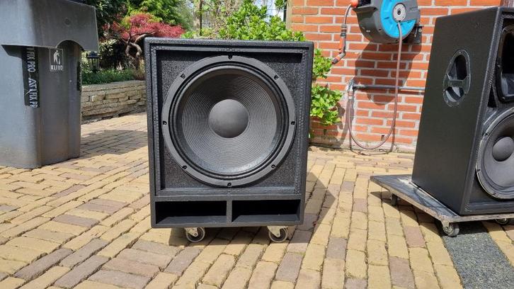 subwoofer 18 inch 1 exemplaar Jb System vibe 18s  600 watt, Audio, Tv en Foto, Luidsprekers, Zo goed als nieuw, Subwoofer, 120 watt of meer