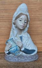 LLadro beeldje vrouw met kruik (porselein), Antiek en Kunst, Ophalen of Verzenden