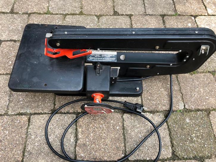 Dremel Moto-Shop model 57607-5 figuurzaag, Doe-het-zelf en Verbouw, Gereedschap | Zaagmachines, Gebruikt, Decoupeerzaag, Minder dan 600 watt