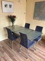Gratis glazen eettafel met 4 stoelen. Staat in zwolle, Huis en Inrichting, Ophalen, Gebruikt, Vierkant, 50 tot 100 cm