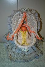 Mooi oud poppen wiegje met popje uit de jaren 1960 NR 6692, Ophalen of Verzenden, Zo goed als nieuw, Pop