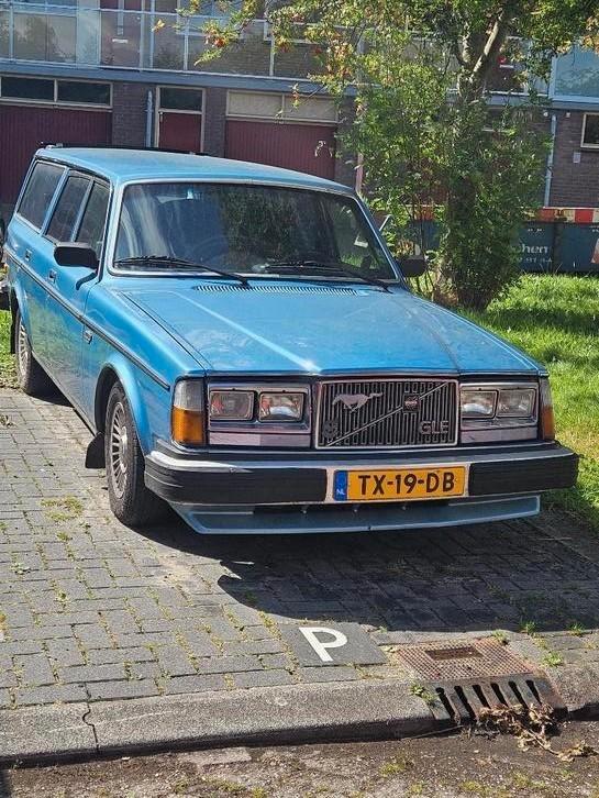 Volvo 265 2.7 GLE AUT 1979 Blauw, Auto's, Volvo, Particulier, LPG, Stationwagon, Automaat, Geïmporteerd, Blauw, Blauw, Stof, Achterwielaandrijving