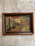 Schilderij: Binnenplaats met huis en tuin, Antiek en Kunst, Kunst | Schilderijen | Klassiek, Ophalen of Verzenden