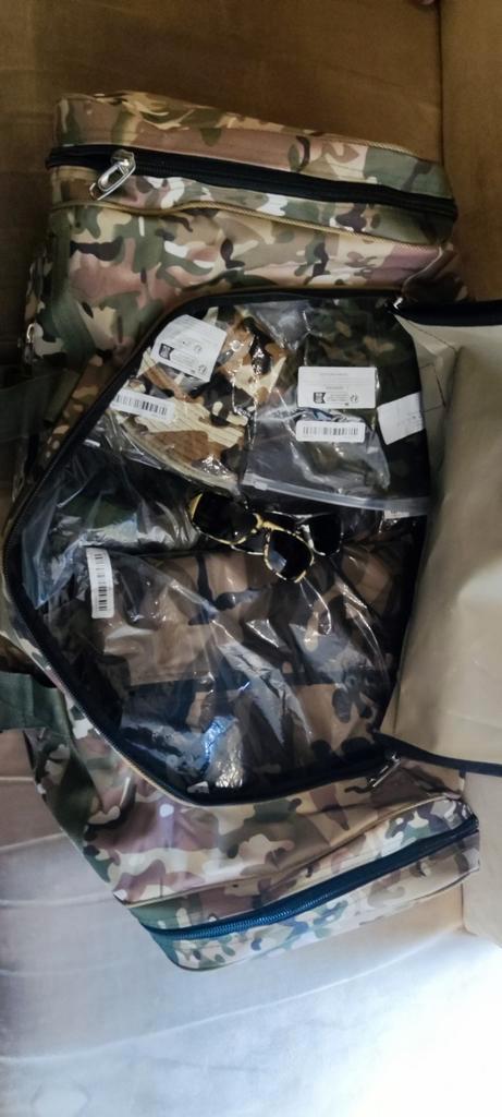 (NIEUW!) Legercamouflage tas vol leger / camouflage kleding!, Kleding | Heren, Carnavalskleding en Feestkleding, Nieuw, Carnaval