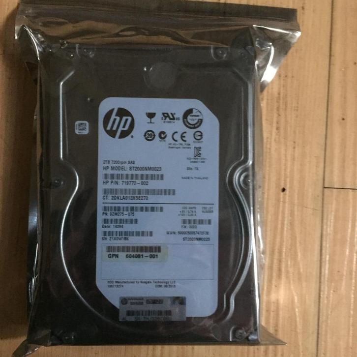 4 x HP harde schijf 2TB SAS; Seagate; St2000nm0023, Computers en Software, Harde schijven, Zo goed als nieuw, Server, Intern, SAS