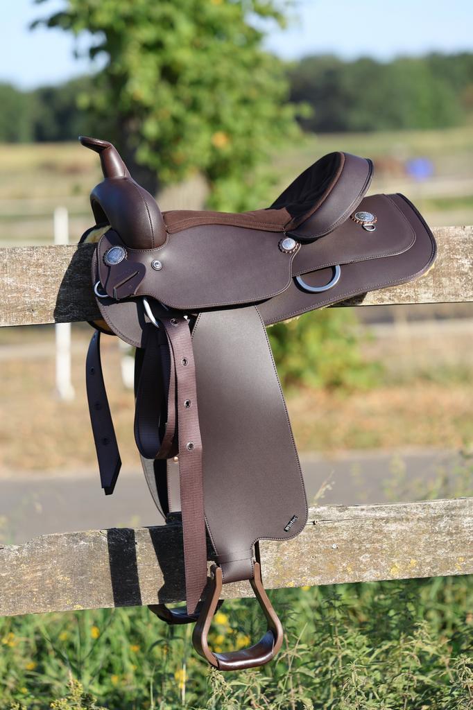 Wintec western zadel | verkrijgbaar in zwart & bruin, Dieren en Toebehoren, Paarden en Pony's | Zadels, Ophalen of Verzenden