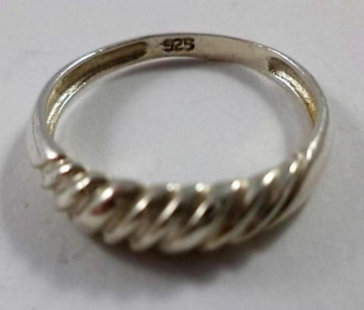 Vintage 925 zilver ring met schuine ribbels (7148-20), Sieraden, Tassen en Uiterlijk, Ringen, Zo goed als nieuw, Dame, 18 tot 19