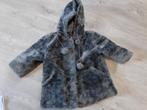 Winterjas meisje - grijs fluffy bont - maat 86, Ophalen of Verzenden, Zo goed als nieuw, Meisje, Jasje