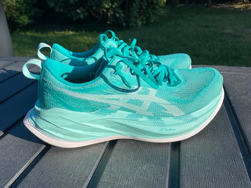 Asics Superblast 2 mt43.5, Sport en Fitness, Loopsport en Atletiek, Zo goed als nieuw, Hardloopschoenen, Asics, Ophalen of Verzenden