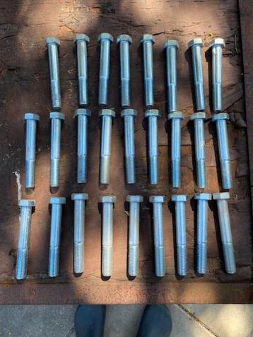 26 nieuwe zeskant deeldraadbouten. 20mm x 140mm beschikbaar voor biedingen