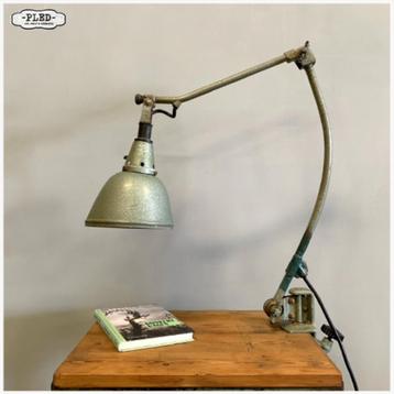 Vooroorlogse industriële Midgard lamp met tafelklem -Bauhaus