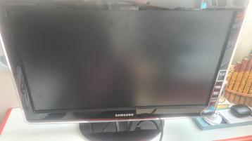 Samsung 21.5” HDTV Monitor P2270HD – Full HD, HDMI beschikbaar voor biedingen