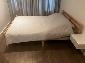 Tweepersoonsbed 140x200 + Matras (1 jaar) beschikbaar voor biedingen