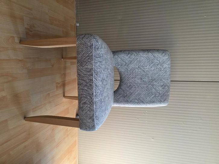 Eetkamerstoel grijs gestreept met lichte poten, Huis en Inrichting, Stoelen, Nieuw, Eén, Stof, Grijs, Ophalen