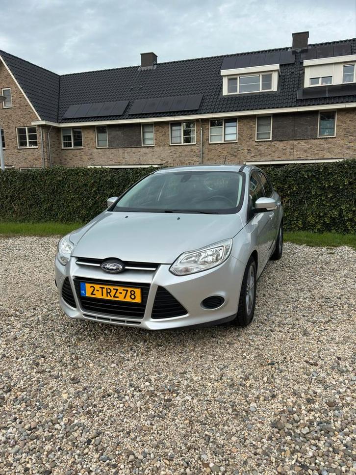 Ford Focus 1.0 Ecoboost 74KW 5-D 2014 Grijs Airco/Cruise, Auto's, Ford, Particulier, Focus, ABS, Airbags, Airconditioning, Bluetooth