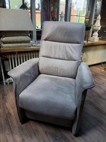 Elektrische Relaxfauteuil beschikbaar voor biedingen
