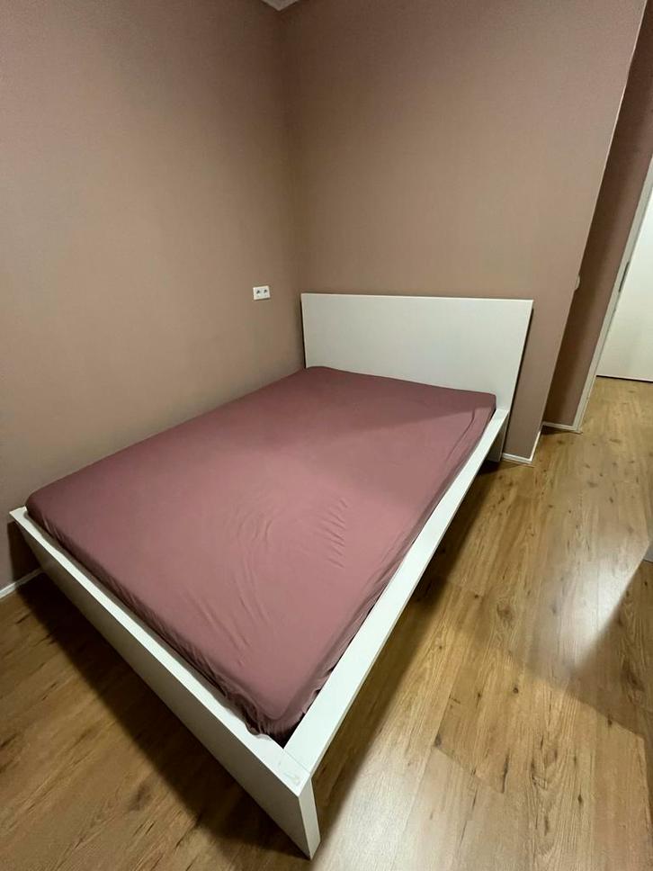 IKEA Malm bed 140x200 + matras, Huis en Inrichting, Slaapkamer | Bedden, Gebruikt, Tweepersoons, 140 cm, 200 cm, Hout, Wit, Ophalen