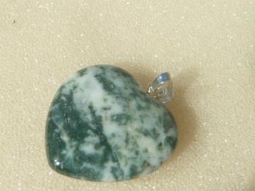 Hanger hartje boomagaat beschikbaar voor biedingen