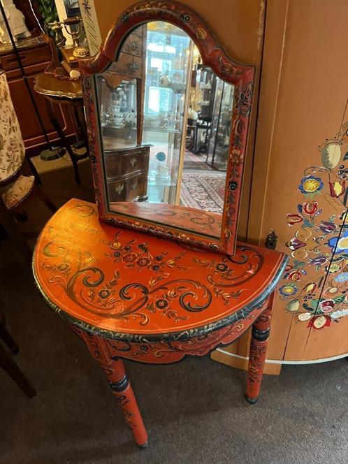 hindelopen tafeltje met spiegel hoekkast en dienbladden, Antiek en Kunst, Antiek | Meubels | Tafels, Ophalen