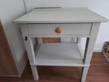 Site table multifunctioneel beschikbaar voor biedingen