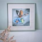 Schilderij: Vlinder op Blauwe Bloem - Ingelijst, Ophalen of Verzenden
