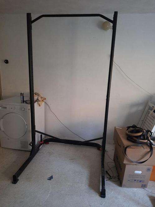 Pull-up/squat rack self-standing (Domyos 500), Sport en Fitness, Fitnessmaterialen, Zo goed als nieuw, Oprekstang, Ophalen of Verzenden