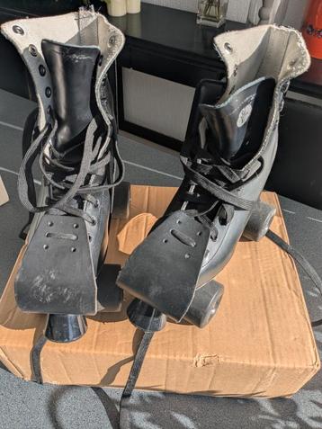 Nauwelijks gebruikte rolschaatsen beschikbaar voor biedingen