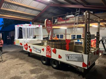 Opbouw optochtwagen , carnalval , praalwagen beschikbaar voor biedingen