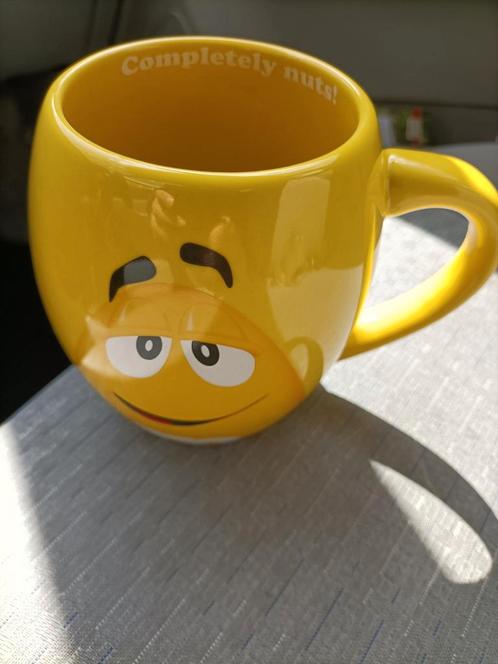 M&M mok yellow  (grote bolle versie! ), Verzamelen, Disney, Zo goed als nieuw, Servies, Ophalen