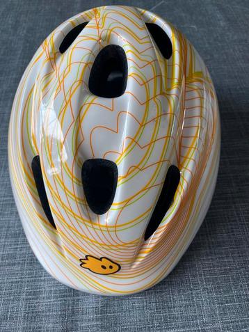 Kinder fietshelm beschikbaar voor biedingen