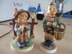 2 hummels jongen met mand, Verzamelen, Beelden en Beeldjes, Ophalen of Verzenden, Gebruikt, Hummel