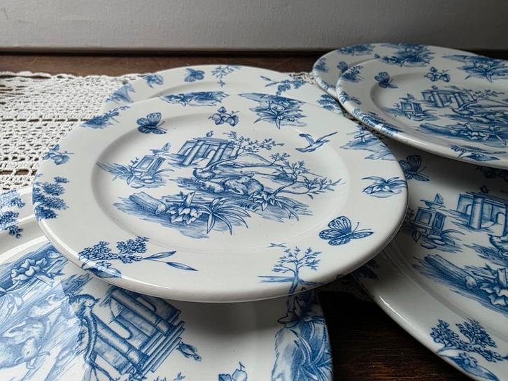 Engelse vintage Churchill wit blauw decor, Huis en Inrichting, Keuken | Servies, Kop(pen) en/of Schotel(s), Overige stijlen, Porselein