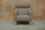 ZGANieuw beige stoffen Leolux Patachou design fauteuil!, Leolux, Design, 75 tot 100 cm, Ophalen of Verzenden