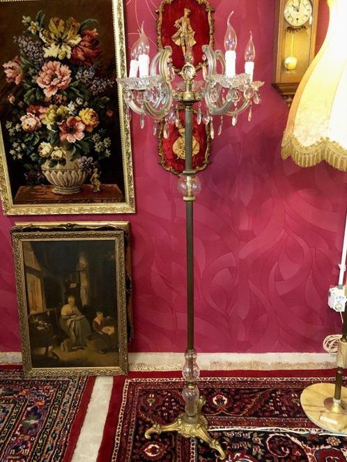 Antieke kristallen staande lamp / vloerlamp koper goud, Antiek en Kunst, Antiek | Lampen, Ophalen