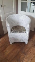 Witte rotan stoel met kussen, Ophalen, Riet of Rotan, Gebruikt, Wit