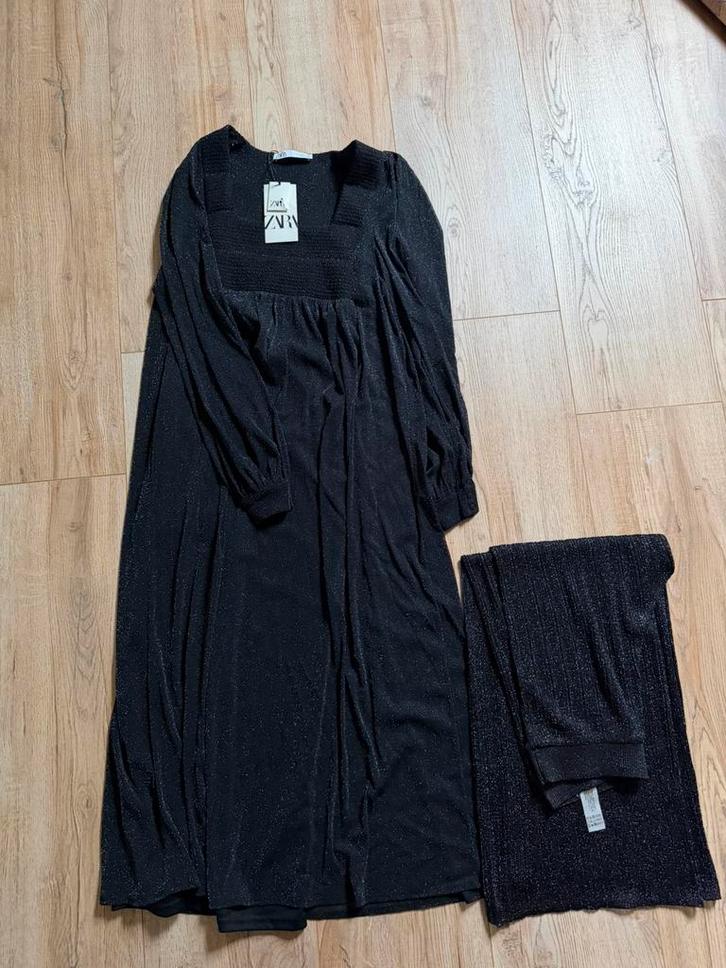 Zara zwarte glitter set – jurk + broek, Kleding | Dames, Jurken, Nieuw, Maat 38/40 (M), Zwart, Onder de knie, Verzenden