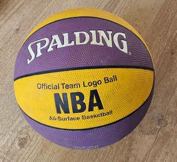 SPALDING Los Angeles Lakers official NBA basketball beschikbaar voor biedingen