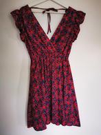 Zomerse jurk, nieuw!, M/L, rood blauw, V hals en rug, Ophalen, Maat 42/44 (L), Nieuw, Boven de knie