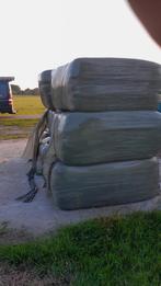 Gras balen, hooi balen, gehakseld gras, Ophalen
