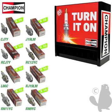 Champion 8 x 10 CHAMPION BOUGIES +  DISPLAY VOOR 80 BOUGIES beschikbaar voor biedingen