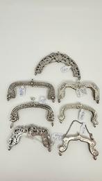 7 antiek Hollandse tassenbeugels, de kleinste met ketting., Verzenden, Zilver