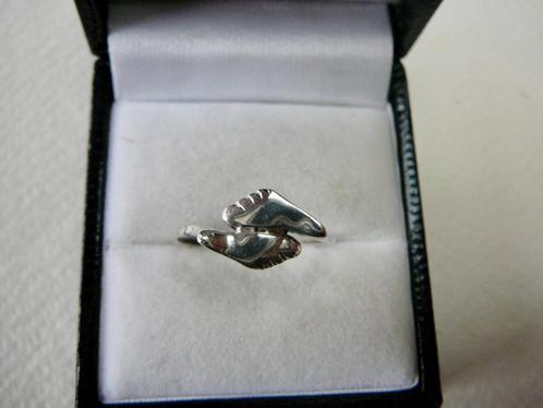 Zilveren ring 19.4 mm. model 2 VOETjes 925 zilver, Sieraden, Tassen en Uiterlijk, Ringen, Zo goed als nieuw, Dame, 19 tot 20, Zilver