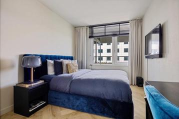 Fluweelblauw bed met opbergruimte Maison du Monde €718 nieuw beschikbaar voor biedingen