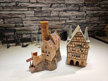2x Z spoor gebouw stadshuis kasteel modeltrein 1:220 beschikbaar voor biedingen