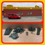 043. Diverse Snel af hangers voor T-profie systeemplafonds, Ophalen of Verzenden, Overige materialen, Plinten